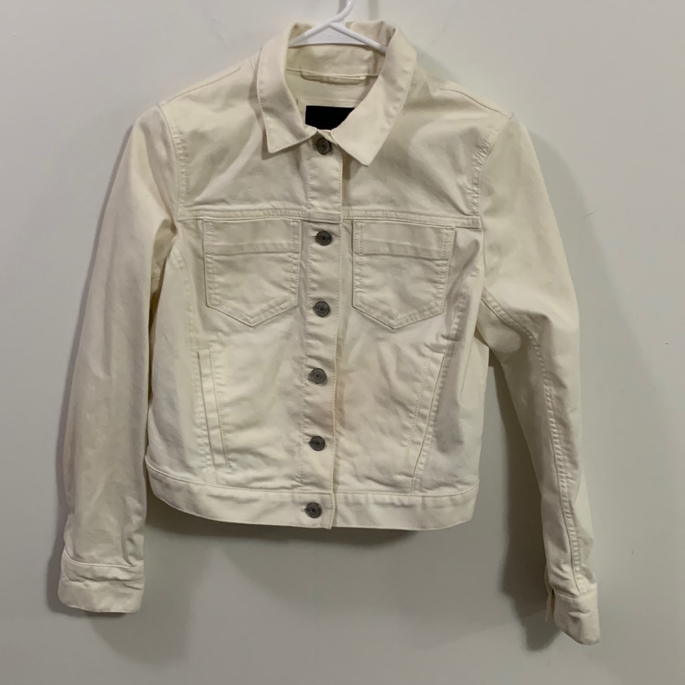 Banana Republic off white jean jacket Size XS good condition